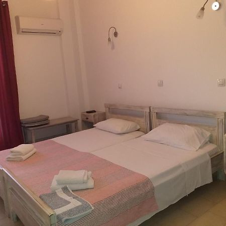 Ψιλή Άμμος Hotel Tolón Exterior foto