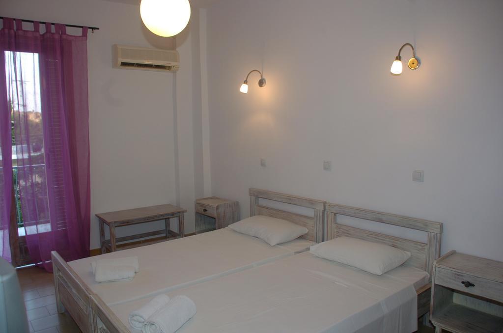Ψιλή Άμμος Hotel Tolón Exterior foto